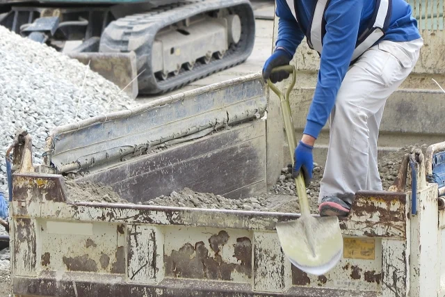 [正社員]土木工事関連 【土木でキャリアを築く】<CR>未経験者歓迎！土木作業員大募集！